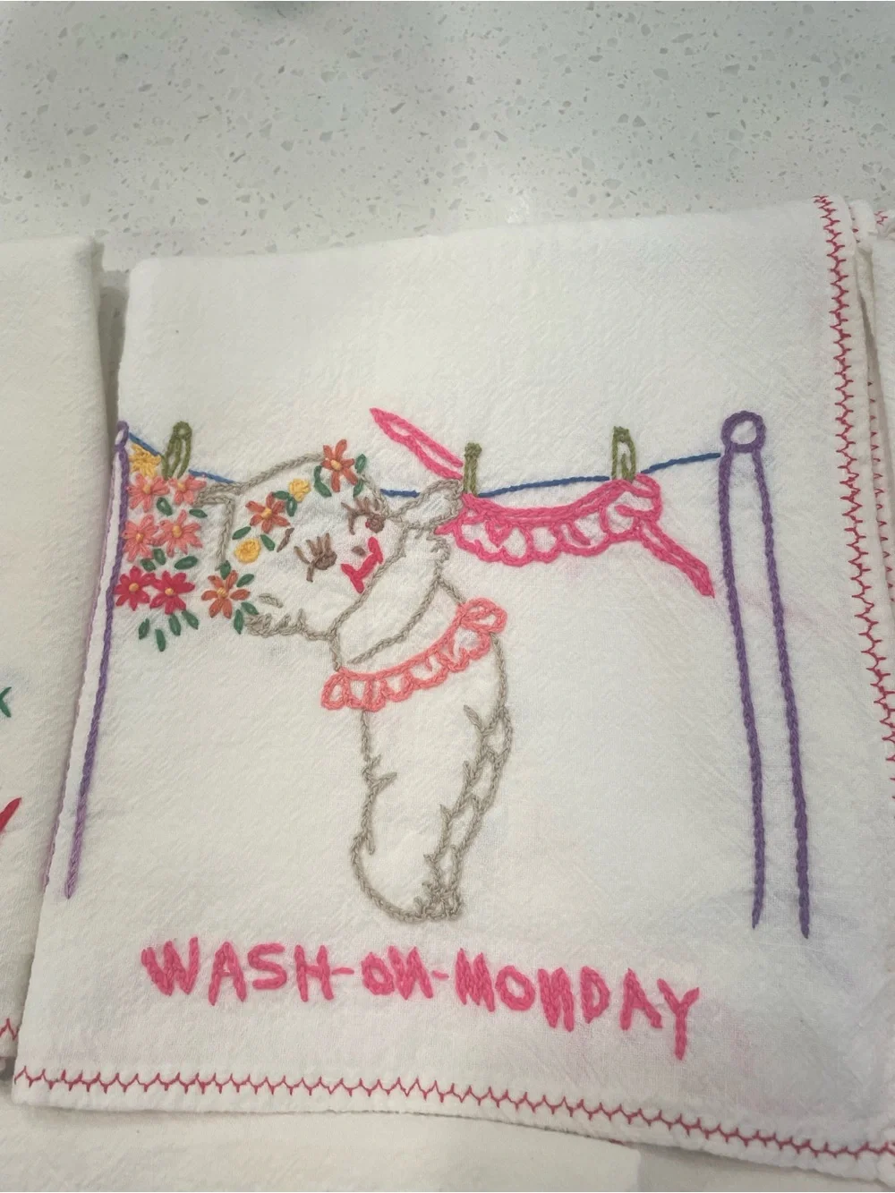 Vtg Embroidered Americana Towel Set Days of the Week Tea/Kitchen Towels